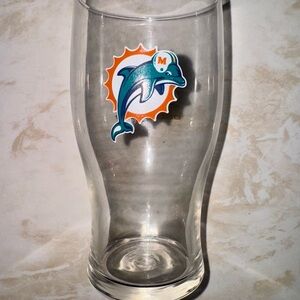 Miami Dolphin Logo Budweiser Game Time Pint Glass